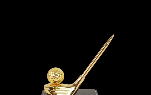 Gậy Golf Mạ Vàng – Biểu Tượng Thành Công