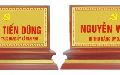Biển Chức Danh Bí Thư Xã, Chủ Tịch Xã – Món Quà Tặng Trang Trọng Dành Cho Lãnh Đạo Mới Nhậm Chức