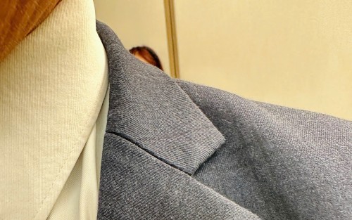 Thiết Kế & Chế Tác Pin Cài Áo Doanh Nghiệp Mạ Vàng – Khẳng Định Bản Sắc Thương Hiệu