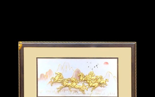 Giải mã ý nghĩa phong thủy tranh Mã Đáo Thành Công mạ vàng – Biểu tượng may mắn, phát tài, thăng tiến