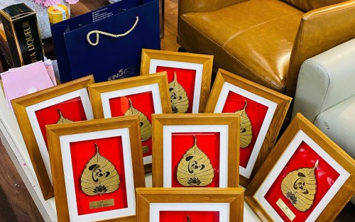 Tranh Vàng Lá Bồ Đề Chữ Tâm – Quà Tặng Doanh Nghiệp Ý Nghĩa & Sang Trọng