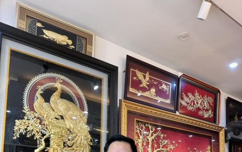 Bí Quyết Chọn Quà Tặng Sếp Nam Tinh Tế Theo Phong Thủy & Chức Vụ