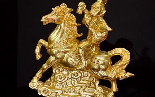 Qùa tặng lãnh đạo lên chức, thăng chức để bàn phong thủy