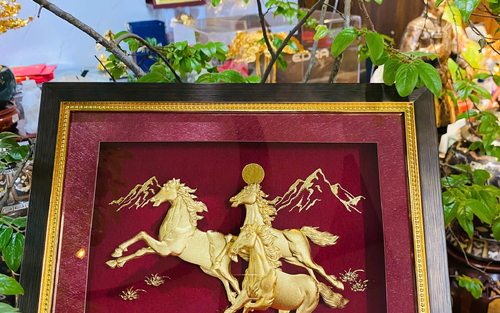 Tranh Tam Ngựa Phủ Vàng: Quà Tặng Năm Bính Ngọ 2026 sang trọng