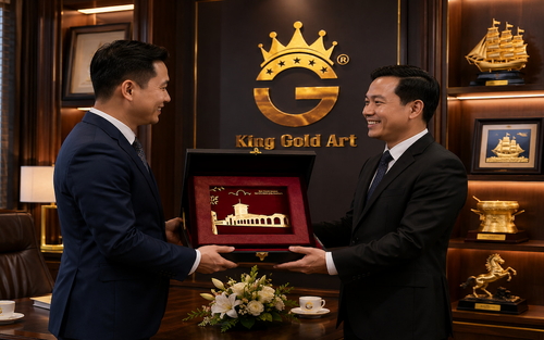 Tranh đồng cao cấp – Tinh hoa nghệ thuật dát vàng, nâng tầm không gian sống