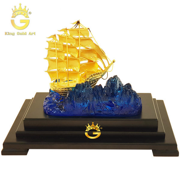 Mô hình thuyền buồm quà tặng vàng