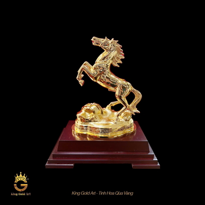  Tượng Ngựa Kim Mã