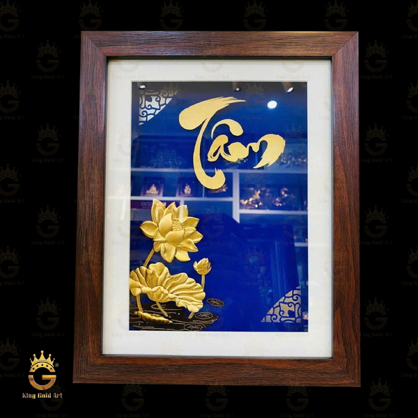Tranh Chữ Tâm Hoa Sen Mạ Vàng Khung Gỗ Sồi Sang Trọng