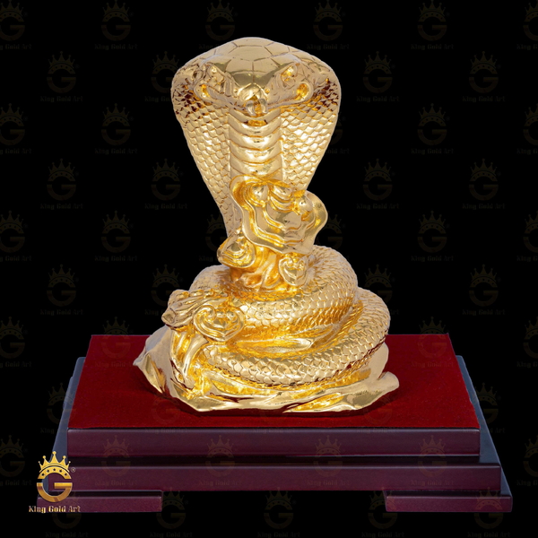 Tượng Rắn Mạ Vàng Hổ Mang Ngẩng Đầu Ngậm Ngọc Quý Phong Thủy