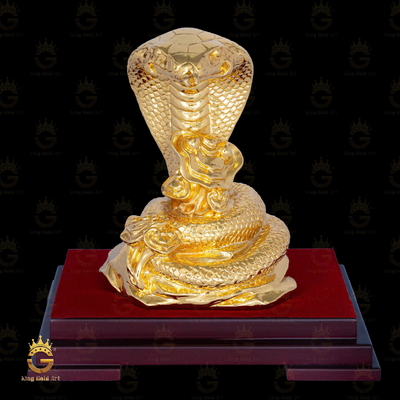 Tượng Rắn Mạ Vàng Hổ Mang Ngẩng Đầu Ngậm Ngọc Quý Phong Thủy