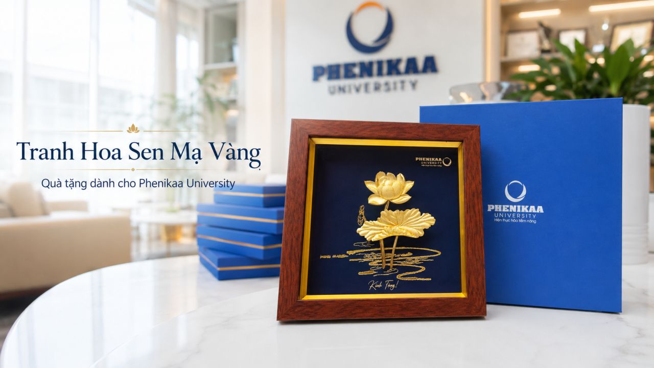 Tranh sen vàng dành riêng cho Đại học Phenikaa.