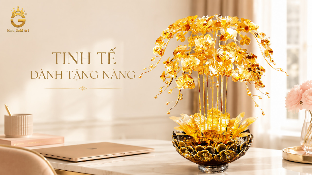Chậu hoa lan mạ vàng làm quà tặng cho bạn gái tinh tế
